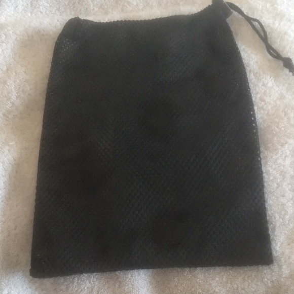 Mesh Drawstring Storage Ditty Bags for Travel & Outdoor Activity 11x9” - Picture 4 of 6